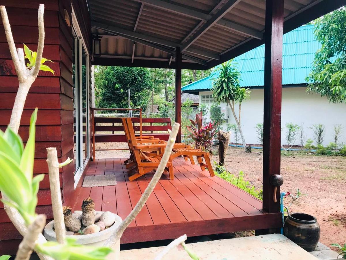 Koh Jum Delight Beach Екстер'єр фото