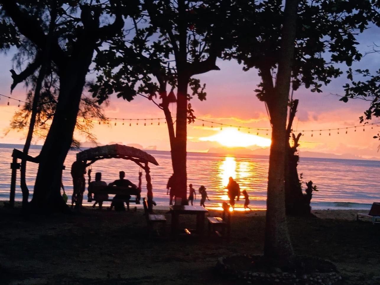Koh Jum Delight Beach Екстер'єр фото