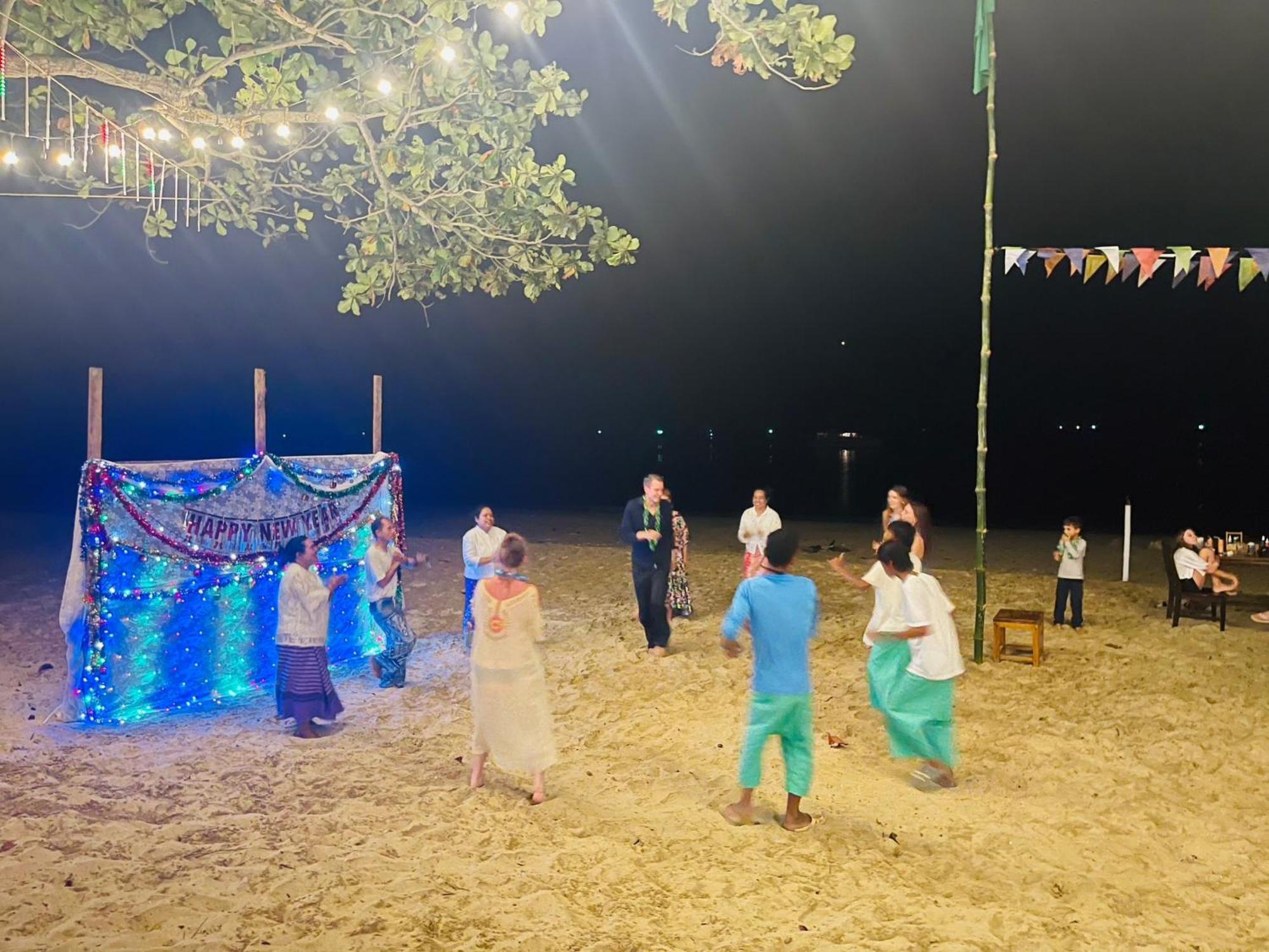Koh Jum Delight Beach Екстер'єр фото