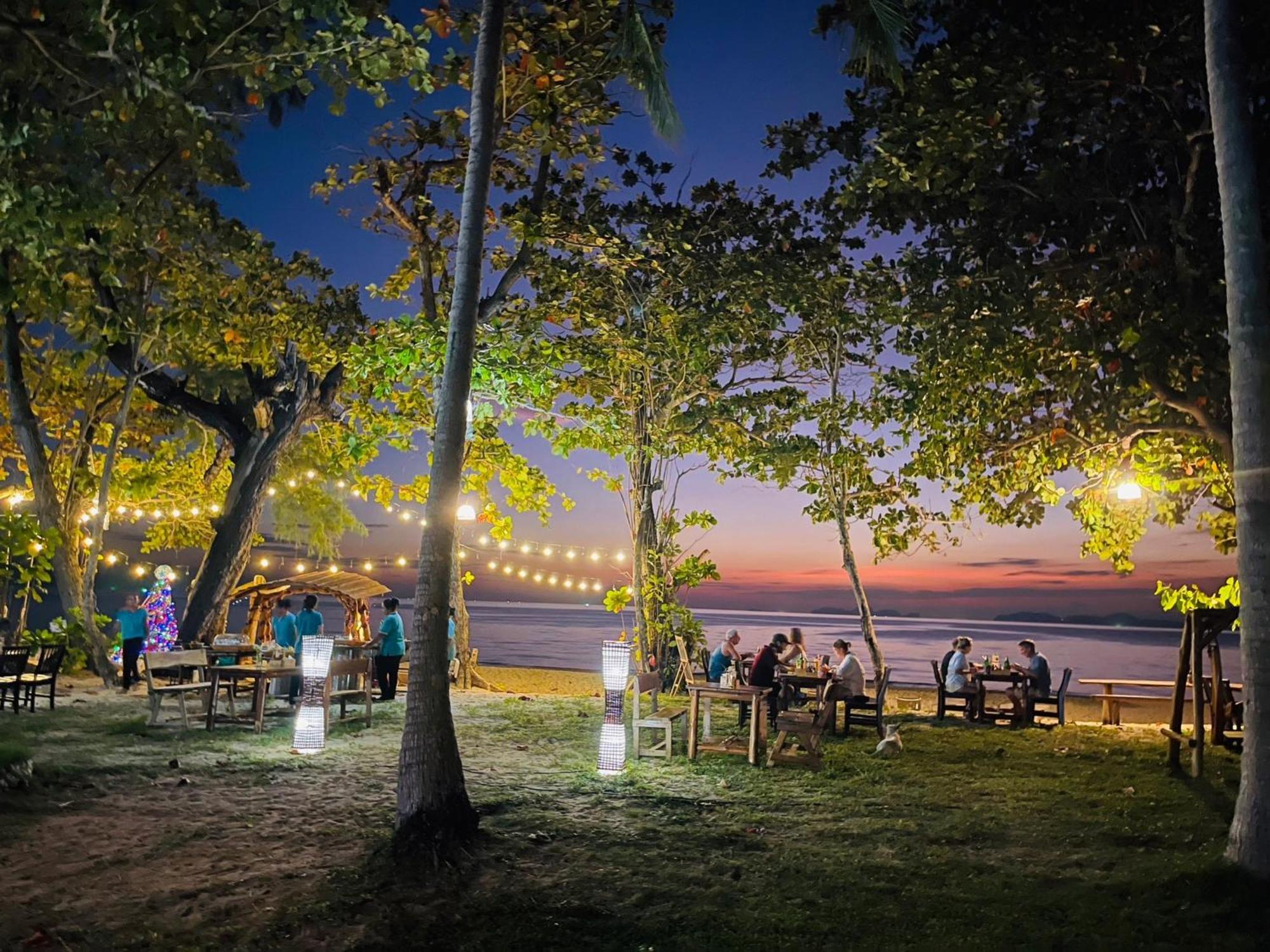 Koh Jum Delight Beach Екстер'єр фото