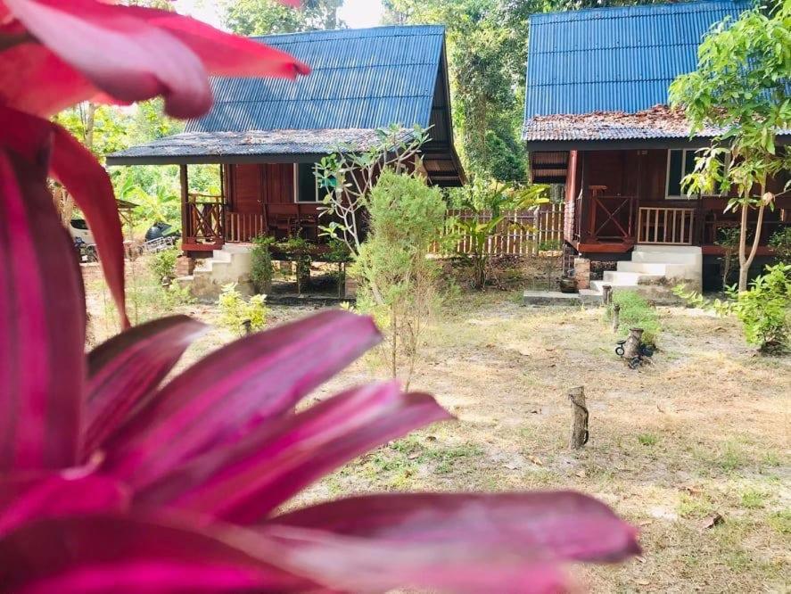 Koh Jum Delight Beach Екстер'єр фото
